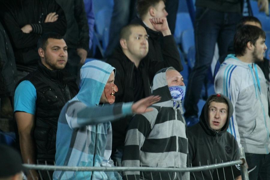 «Футбол особого режима»: фоторепортаж с западной трибуны «Балтики» на матче с «Зенитом»